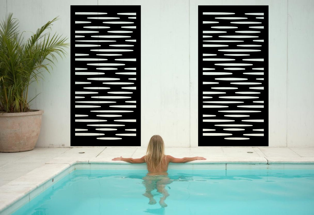 Cloudy privacy panel in Night Sky Matt Black, offering bold contrast and contemporary style for poolside and patio areas.